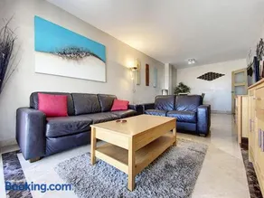 Lovely apartment with pool & sea views - Marina Del Castillo 2129 - Image 4