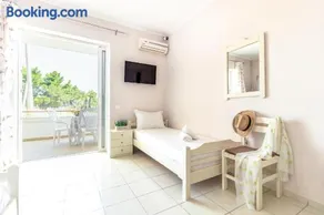 DIMITRIS STUDIO - Image 2