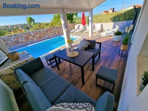 Anas lagoon holiday house with pool at azure beach - Image 2