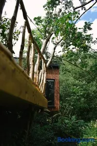 Riverside Retreat - Image 2