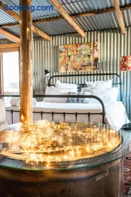 The Shearing Shed - Boutique Farm Stay - Image 3