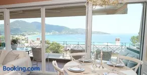 Villa Blue - Image 1