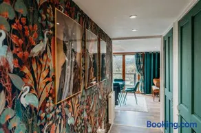 Heron's Perch- A pond-side retreat with cinema room - Image 3