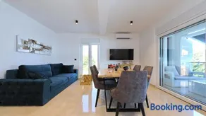 AdAstra Apartments - Image 1
