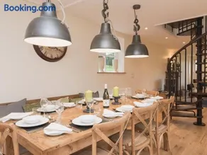 Hall Cottage - Image 4