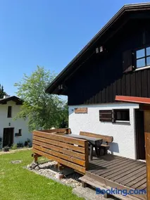 WaldQuartier l Ferienhaus l 3 Schlafzimmer l große Terrasse l Grill l WLAN - Image 1