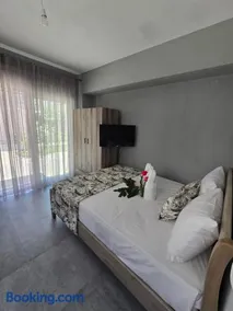 Irina's Studio 9 - Image 4