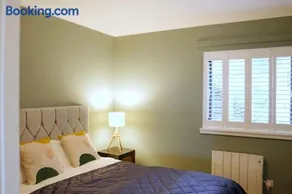 Seaside Apartment - Image 4