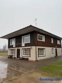 5 bedroom house - Image 3