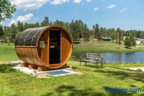 Hottub Hideaway: Firepit; Sauna; Views; Wildlife - Image 2