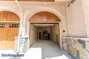 Cascade Penthouse by Canadian Rockies Vacation Rentals - Image 1