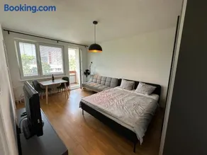 Peaceful relaxation apartment - free parking - Image 1