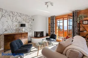 Appartement chalet avec balcon et vue sur les Alpes - Image 1