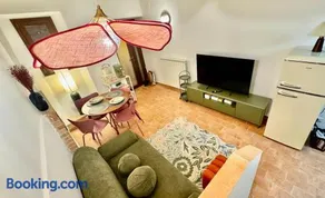 Pink House - InBorgo - Image 4