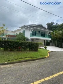 Casa de Praia em Condomínio Hanga Roa Bertioga - Image 3