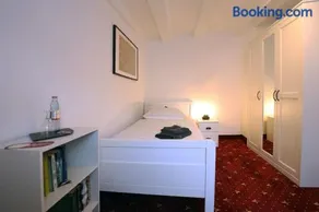 THE CORNISH ARMS Guest House - Image 1