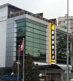 Double Bond Hotel Spa - Image 2