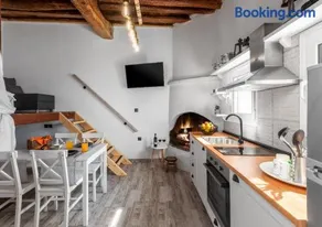 Lotza Traditional House Salakos - Image 2