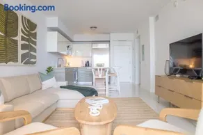 Brickell House Dreams - Luxury Stay and Amenities - Image 1