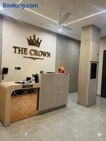 THE CROWN HOTEL & restaurants - Image 3