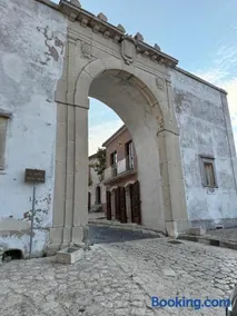 Casa Vacanza IsaCla al Castello - Image 1