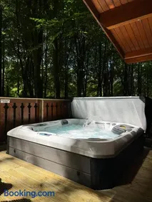 Bamboo Retreat - Image 2