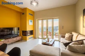 Martinia Pool Getaways - Majestic Panoramic Views - Image 3