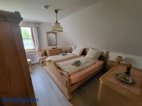 Große ruhige Ferienwohnung in Segringen, Dachterasse, Fernblick vom Grundstück - Image 2