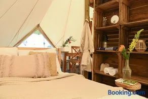 Smuk Grutte Bell Tent nabij het water in Friesland - Image 3