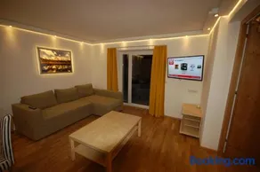 Alpenmond Appartment Halbmond - Image 1