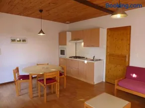 Gîte indépendant avec terrasse et garage à La Chabanne - FR-1-489-187 - Image 3