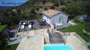 Agréable villa entièrement équipée avec terrasse, barbecue et jardin | Vue jardin - Image 2