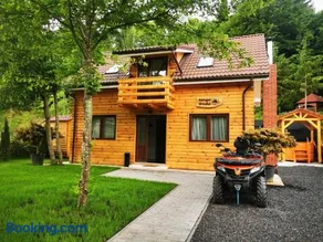 Bear's Lair Chalet - Image 3