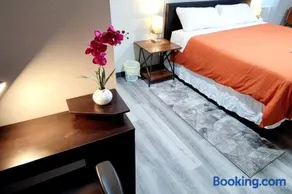 Spacious Suite Close to Downtown Indy/ King Bed - Image 3
