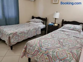 Xterra Palm Guest House - Image 4