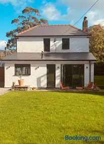 Detached 4 bed House - Brecon Beacons National Park - Image 2