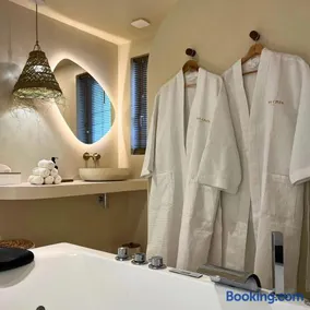 Casa Cinta - Sanctuaire Balinais avec Baignoire Balnéo et Cinéma Privé - Image 1