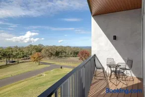 Mount View Estate The Wisteria Studio No 6 - Image 5