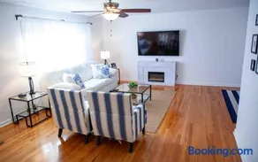 Cozy 3 Bedroom Home - Image 4
