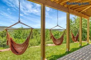 Mountainside Retreat in Ludlow with Amazing Views - Image 3