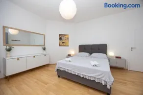 Lux suite in Split- Jacuzzi&Gym&more - Image 3