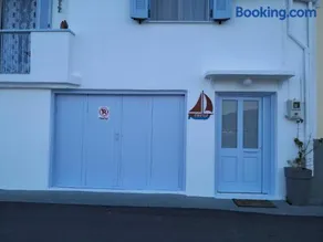 Cavos Seaside House - Image 3