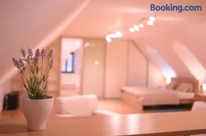 Old Town Apartment - Image 3