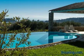 Merveilleuse villa avec piscine et terrasse - Image 2
