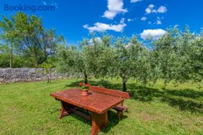 Villa Ana, a tranquil pool villa close to the beach - Image 3