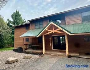 Pleasant Lake Bed and Breakfast - Image 1