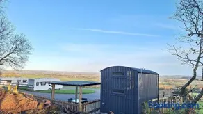 Modern Shepherd Hut with Views, near Alton Towers - Image 4