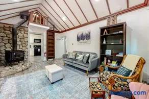Top Town Retreat - Image 1