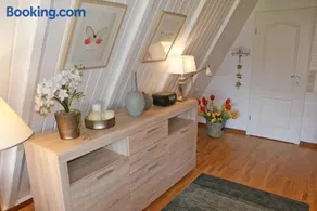 mit TV im Schlafzimmer - Image 3