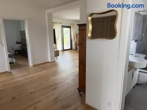 Aussichtsstraße - Wunderschön renoviertes Einfamilienhaus in See- und Stadtnähe - Image 3
